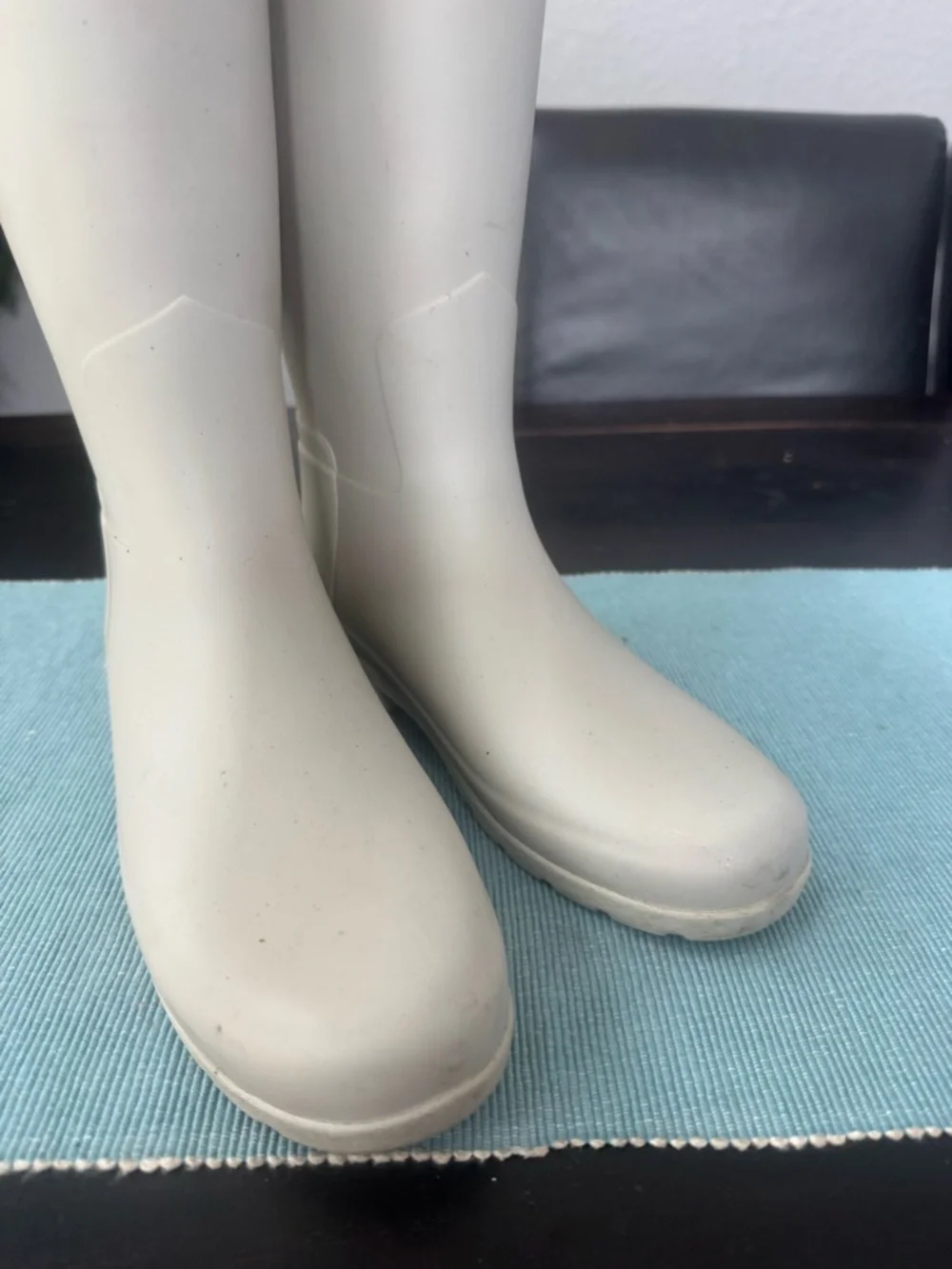 Hunter Original Tall rain boots size 6